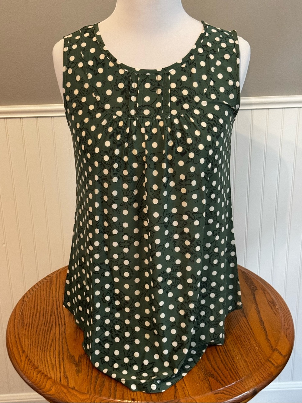 Sleeveless Green Polka Dot Women's Top